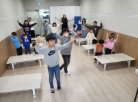 2024년 12월 8일 주일예배, 몸으로 찬양…